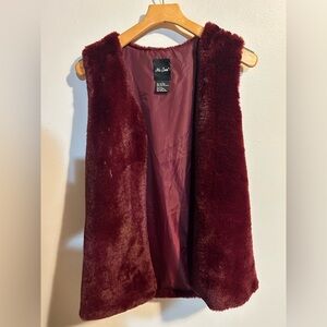 Me Jane Deep burgundy  Faux Fur Vest